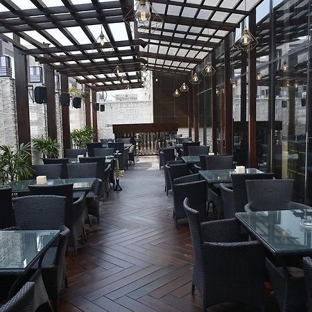 Inde Hotel Chattarpur Нью-Делі Екстер'єр фото