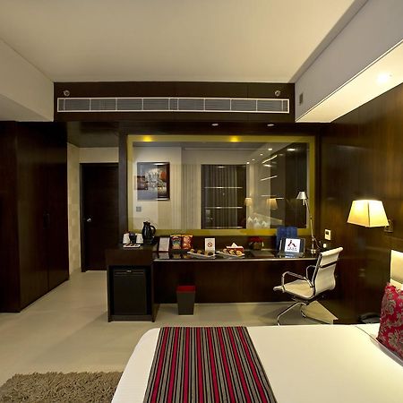 Inde Hotel Chattarpur Нью-Делі Екстер'єр фото