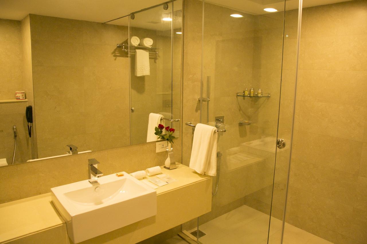 Inde Hotel Chattarpur Нью-Делі Екстер'єр фото