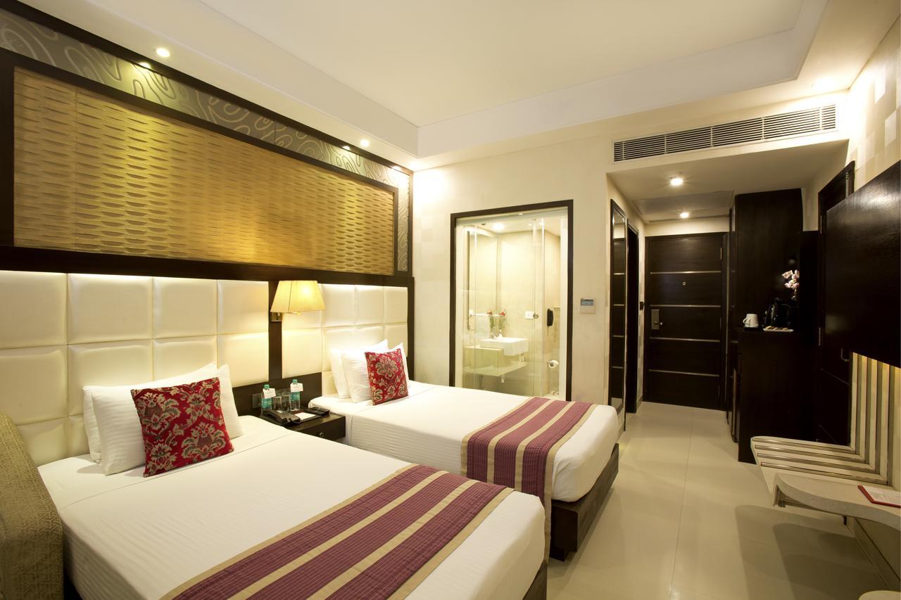 Inde Hotel Chattarpur Нью-Делі Екстер'єр фото