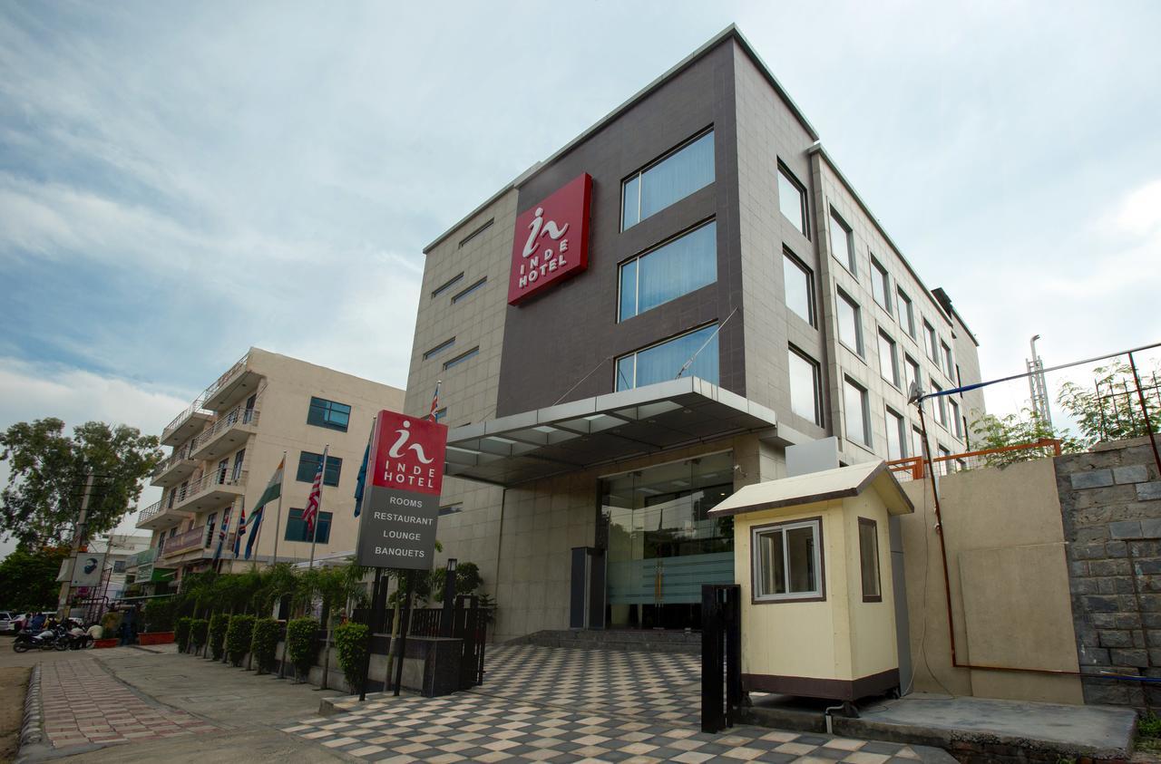 Inde Hotel Chattarpur Нью-Делі Екстер'єр фото