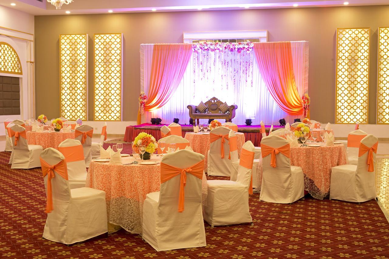 Inde Hotel Chattarpur Нью-Делі Екстер'єр фото